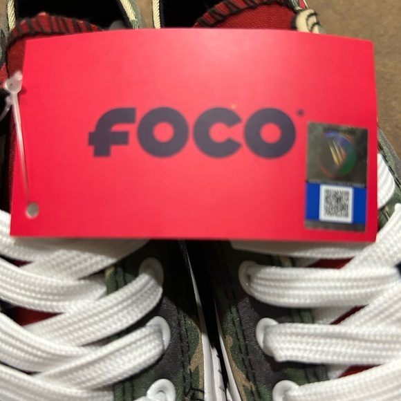 NWT- Arkansas Razorback Women’s Shoes - Picture 10 of 13